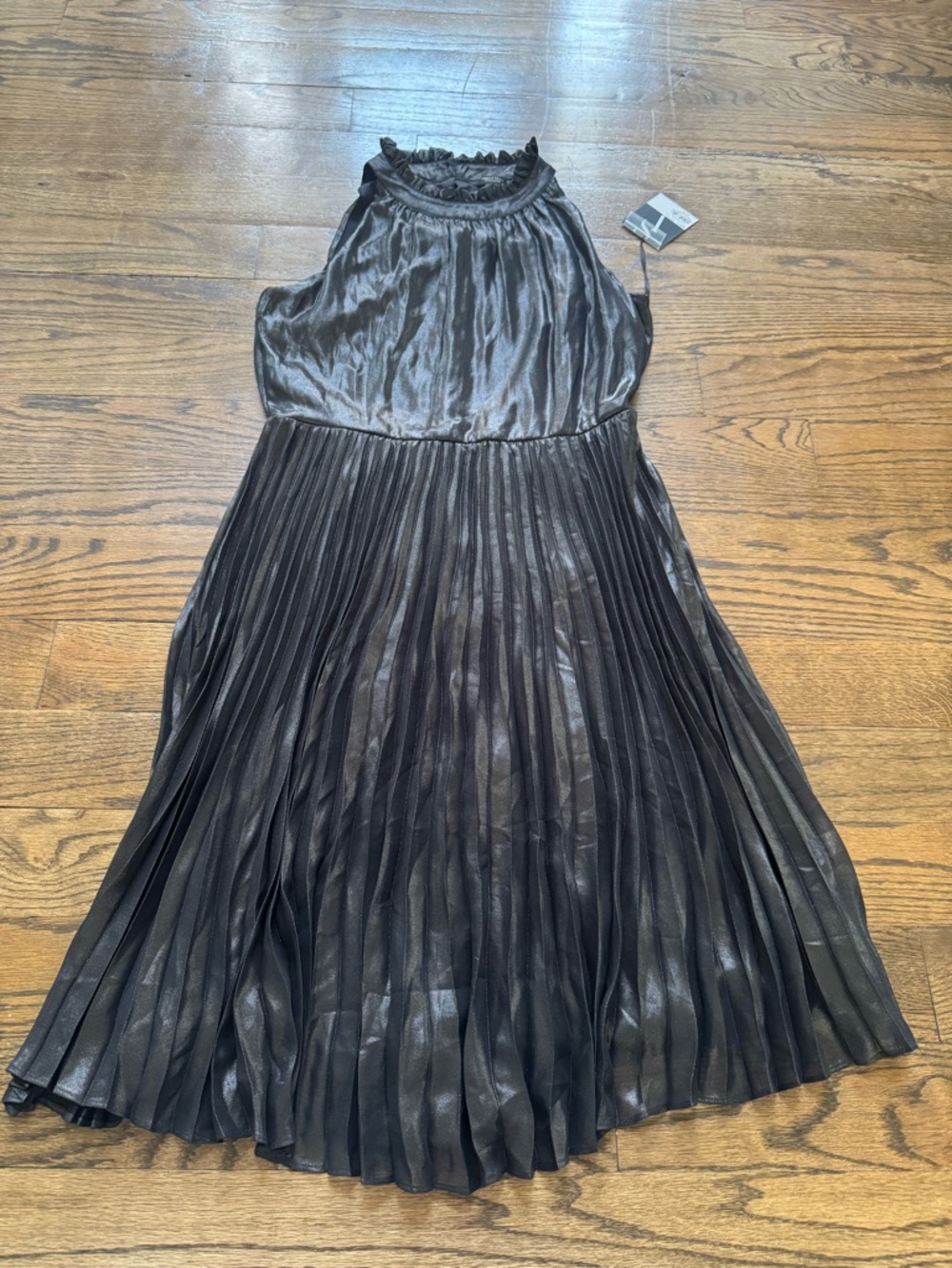 Simply Vera Vera Wang Black Metallic Pleated Midi Dress Size M NWT